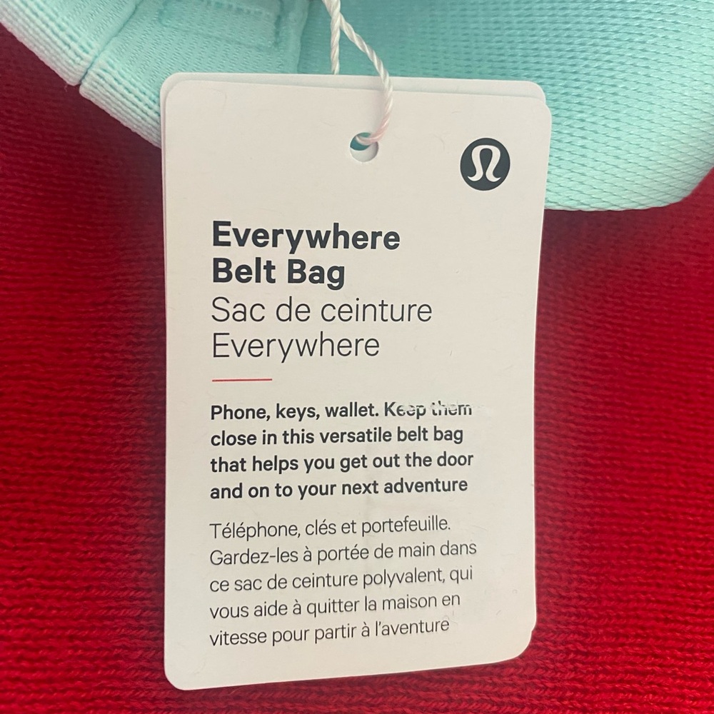 NWT! Lululemon Light Blue “Everywhere Belt Bag” - Picture 4 of 6
